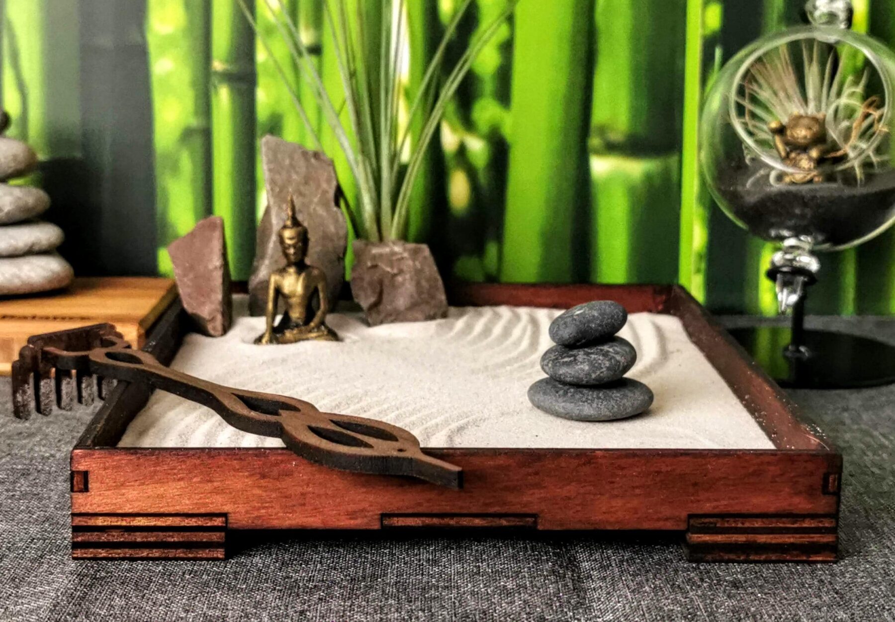 Handgefertigtes Zengarten -Set mit Buddha-Figur mit Harke Feng Shui Meditation nachhaltig & umweltfreundlich DIY-Set