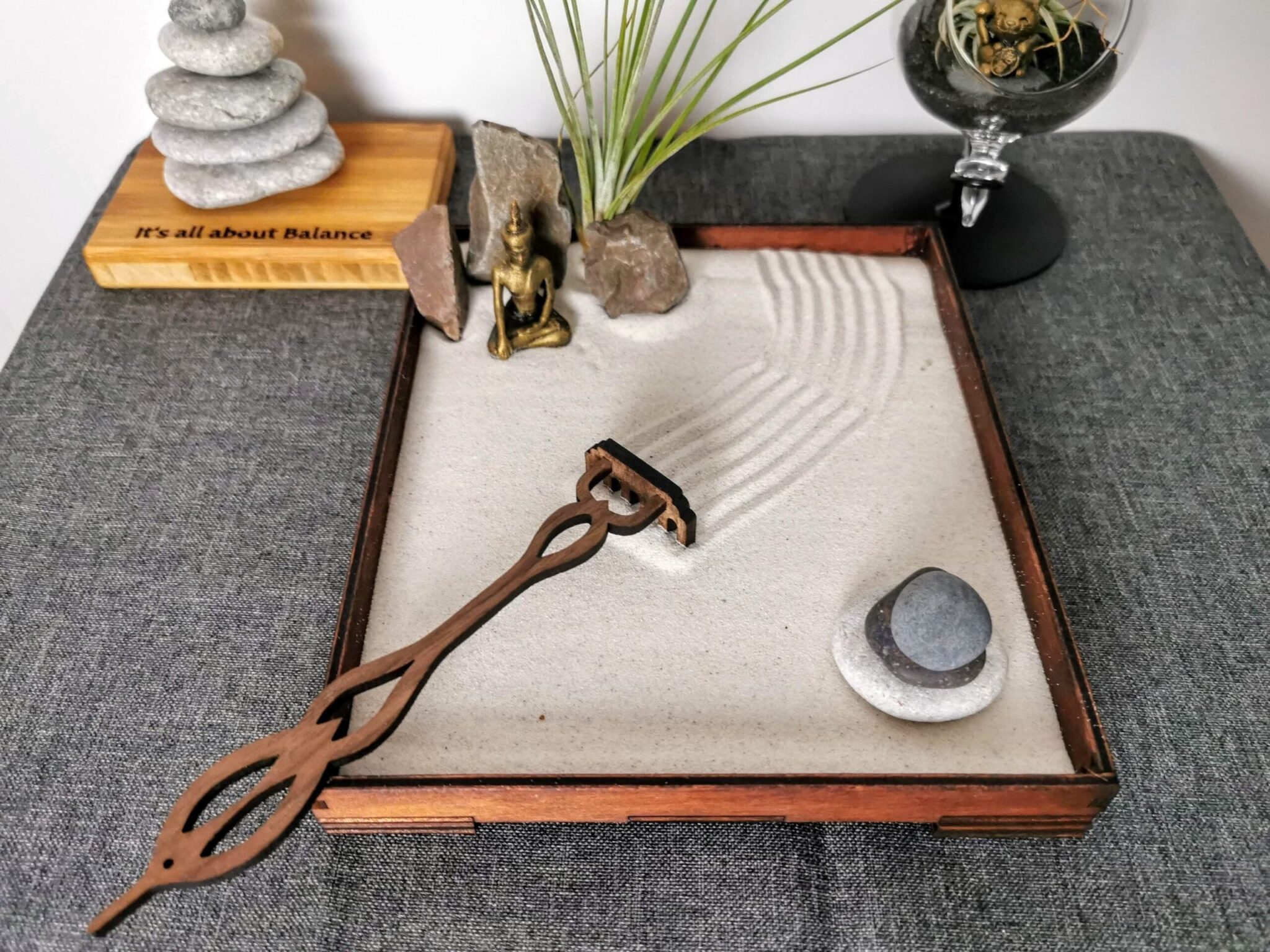 Handgefertigtes Zengarten -Set mit Buddha-/ Ganesha-Figur mit Harke Feng Shui Meditation – Bild 9
