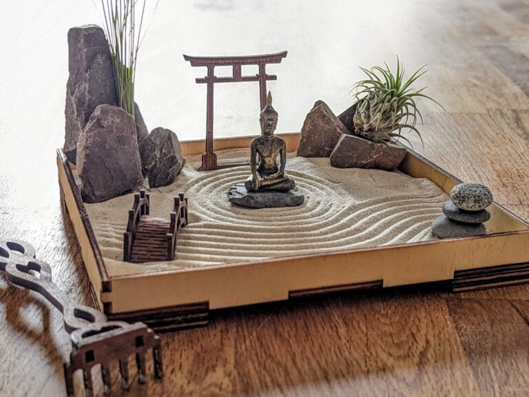 Zengarten -Set mit Buddha-Figur, Harke, Torii und Brücke - Feng Shui Meditation - Selbstmach-Set