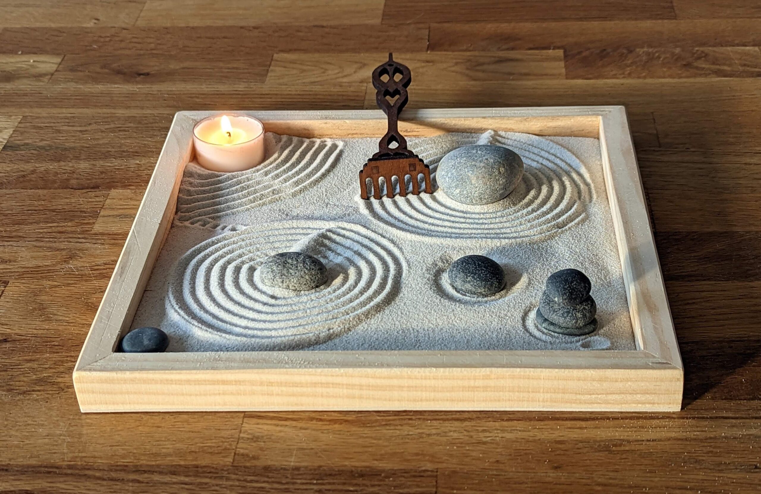 Zen-Garten-Set aus Massivholz mit Kerze – handgefertigt & nachhaltig – Bild 4