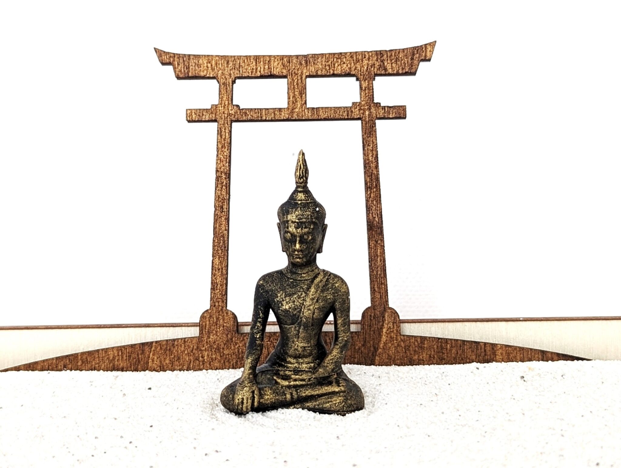 Zen-Garten aus FSC-Holz mit Buddha, Tillandsie & Sandstempel – handgefertigtes Set (29,5 × 15 cm) – Bild 6
